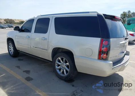 2013 GMC Yukon Xl 1500 Denali z USA, uszkodzony, nr VIN 1GKS2MEF8DR374031